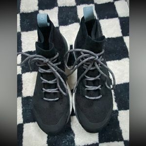 Terrex Gore-Tex Hiking shoes / Size 6.5 Women's